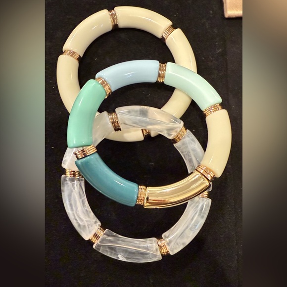 Fun summer bangles - Picture 1 of 4